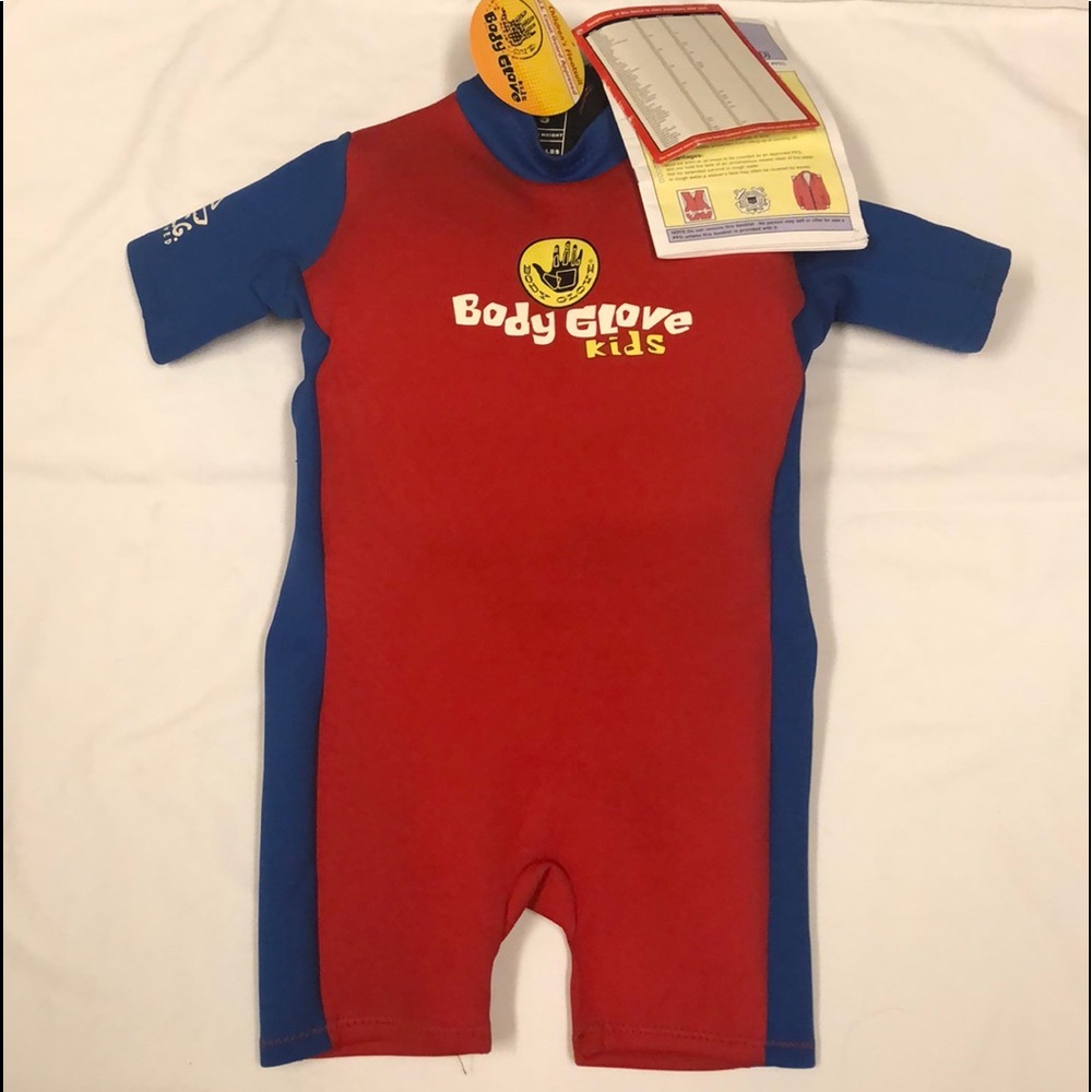 NWT Kids Body Glove Sz S. Has 50+ UVA Protection